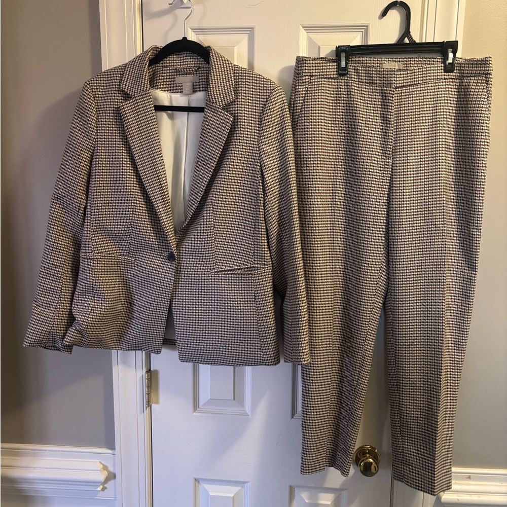 H&M Women’s Checkered Suit Set – Blazer (Size 12) & Pants (Size 10)